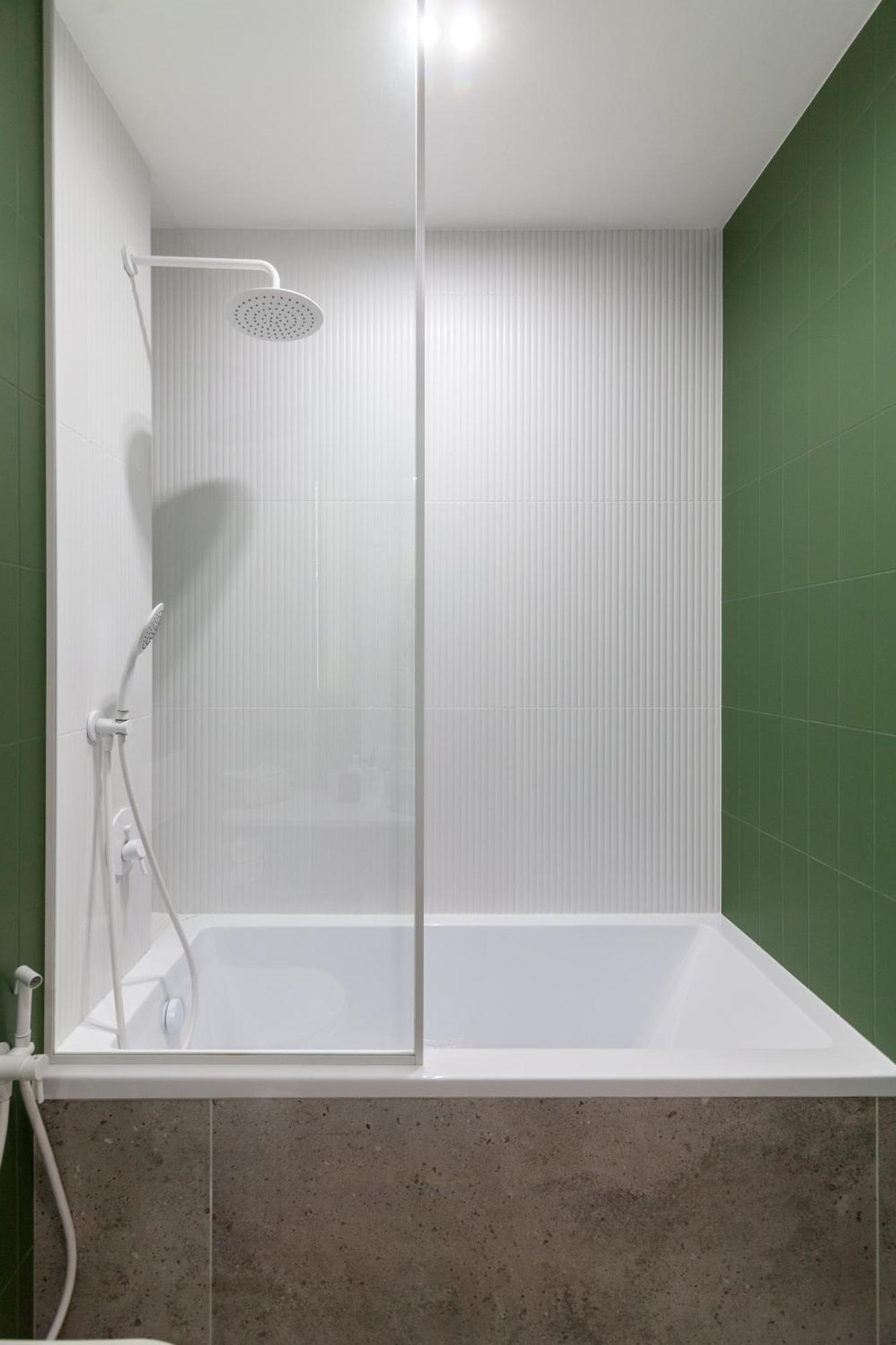 Apartment Shevchenko St.,New Building リヴィウ エクステリア 写真